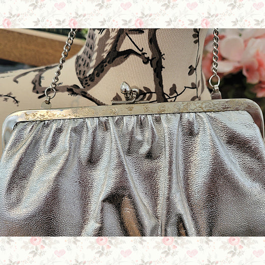 Mid Century 1950s/1960s Silver Clutch Handbag w/Chain Handle - Unmarked