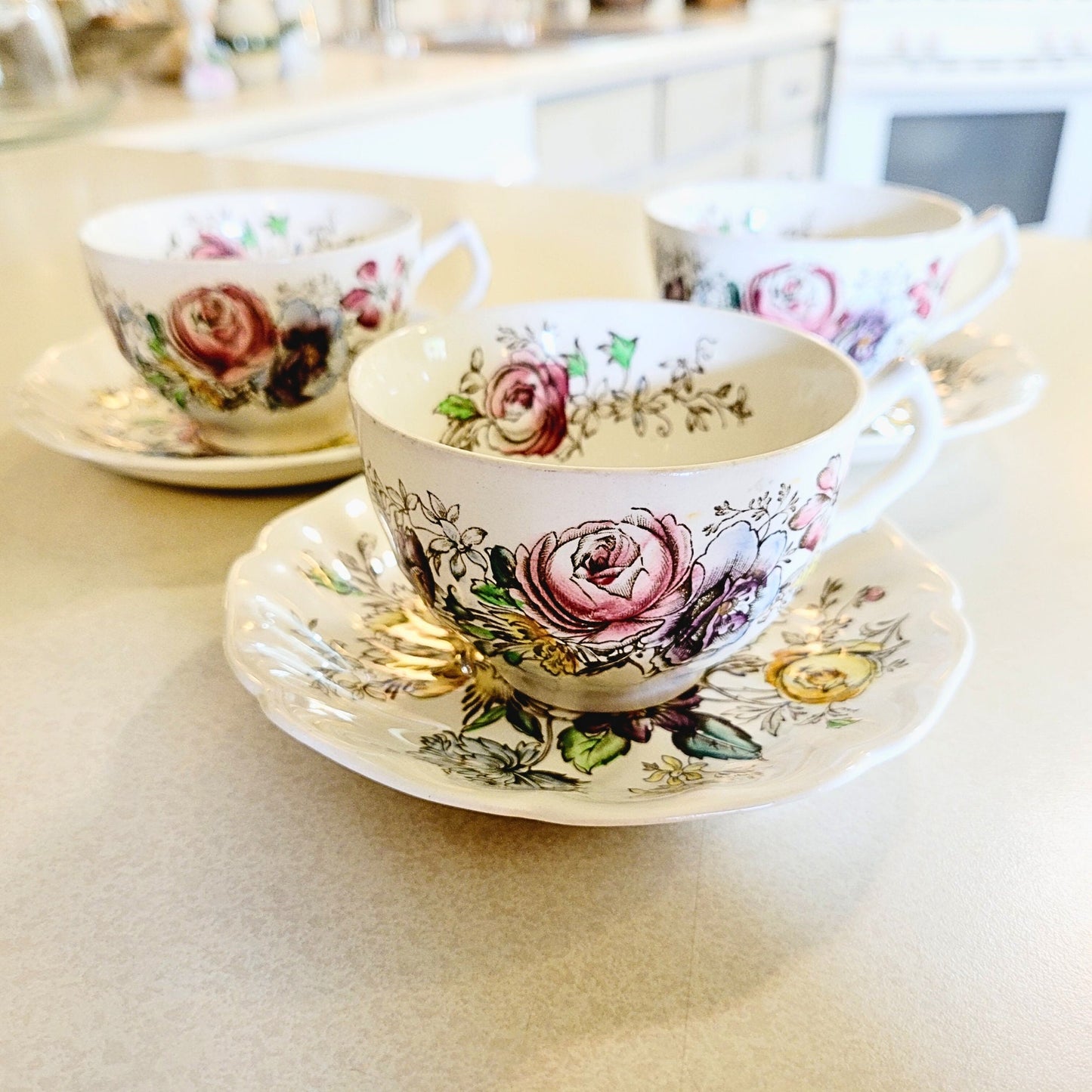 Johnson Bros - SHERATON - Made in England Floral Tea Cup and Saucer