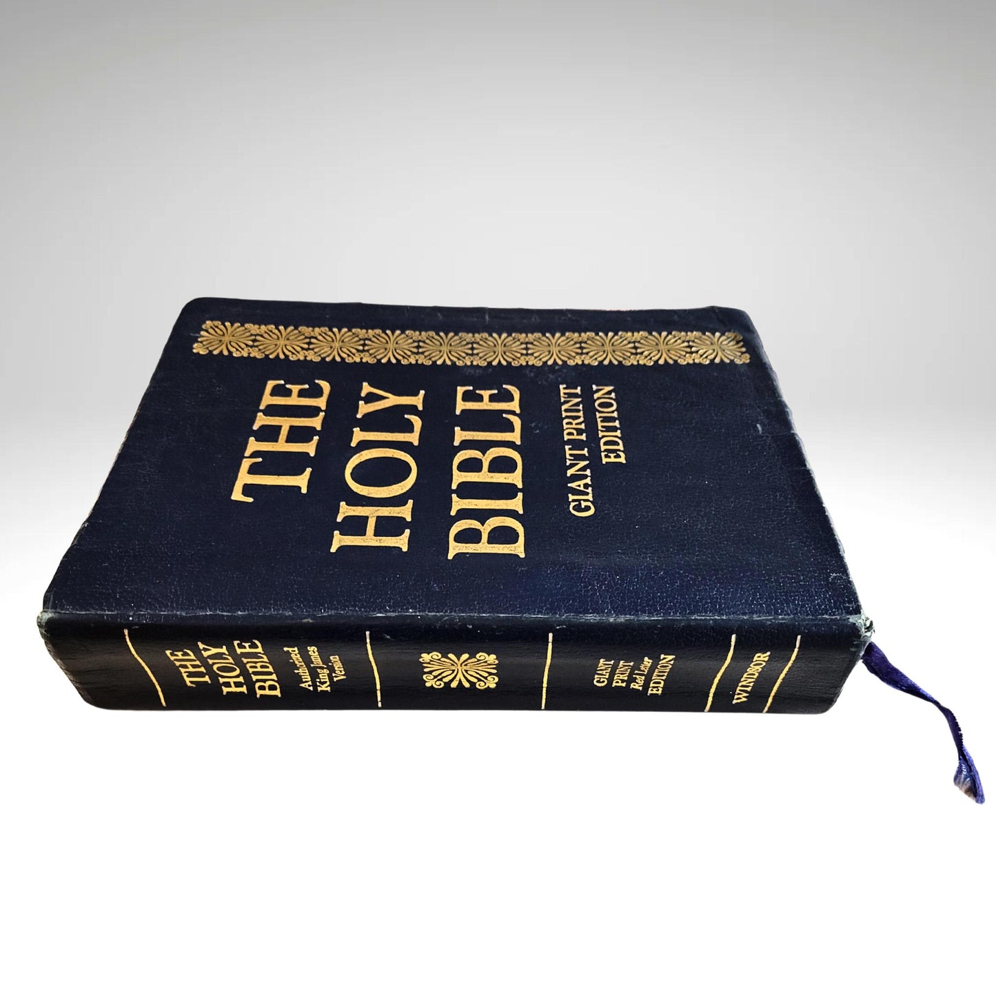 Vintage 1975 "The Holy Bible" Giant Print Edition